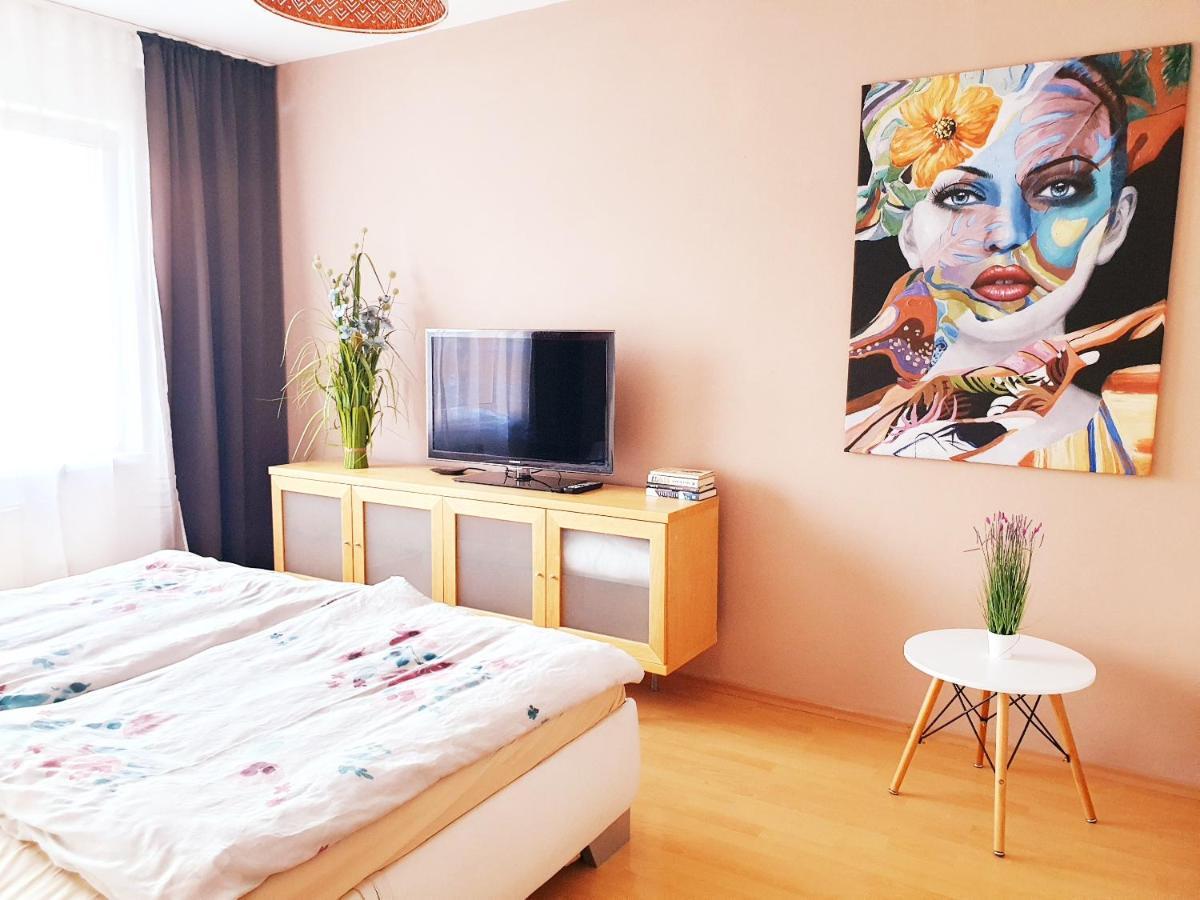Apartman Terminal, Self Check-In 24 H, Free Parking Banská Bystrica Exteriör bild